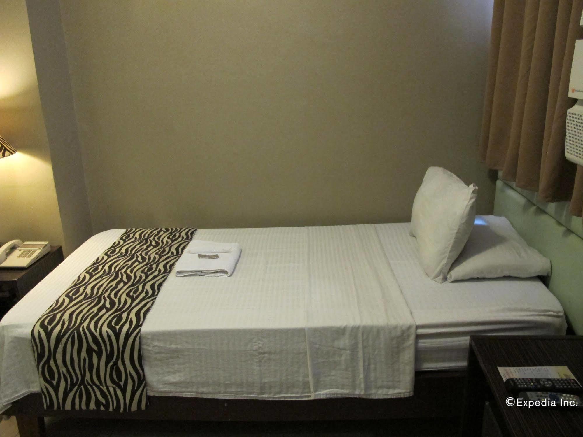 Reddoorz Plus New Era Budget Hotel Mabolo Former Reddoorz Near Landers Superstore Cebu City Eksteriør billede